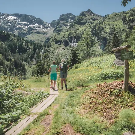 Alpenglueck Appartement *